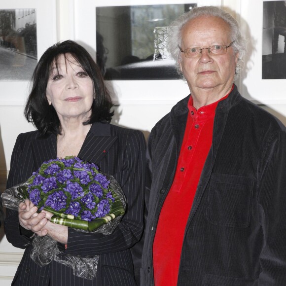 Juliette Gréco et son époux Gérard Jouannest - Juliette Gréco récompensée à la mairie de Paris, le 12 avril 2012.