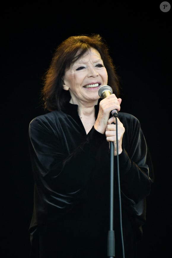Juliette Gréco en concert lors de la Fête de l'Humanité 2015 à Paris.
