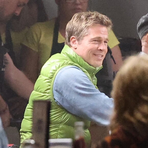 Brad Pitt sur le tournage d'Apex en 2024