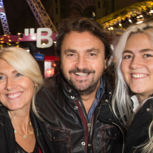 Marie Sara, Henri Leconte et leur fille Sara-Luna - Inauguration de la 3ème édition "Jours de Fêtes" au Grand Palais à Paris le 17 décembre 2015. Jours de fêtes, la fameuse fête foraine au cœur de la Nef du Grand Palais est de retour à Paris du 18 décembre 2015 au 3 janvier 2016.