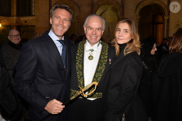 Frédéric Mitterrand, le prince Emmanuel-Philibert de Savoie et sa femmme Clotilde Courau lors de la cérémonie d'installation de F.Mitterrand à l'académie des Beaux-Arts à Paris, France, le 6 février 2020.