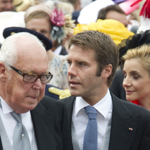 Admis aux urgences de l'hôpital européen Georges Pompidou, le fils de Victor-Emmanuel de Savoie était en deux roues à Genève lorsqu'il a subi un accrochage
Le prince Victor-Emmanuel de Savoie, le prince Emmanuel-Philibert de Savoie, la princesse Clotilde Courau de Savoir - Invités au mariage du prince Albert II et de la princesse Charlene.