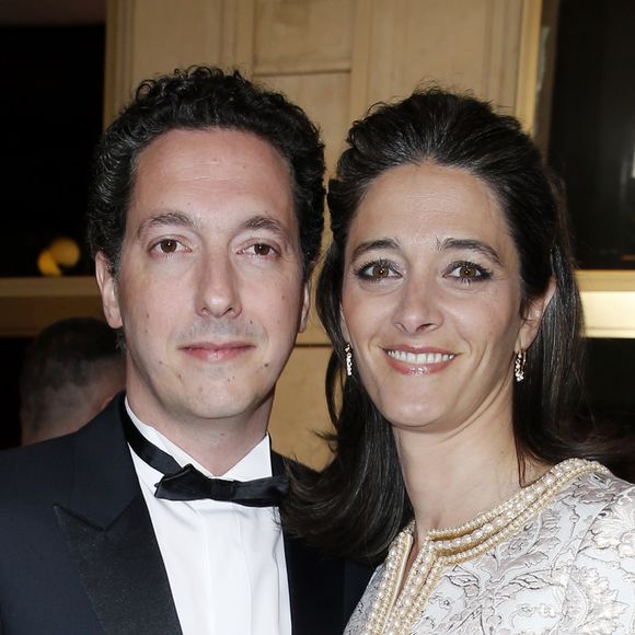 Guillaume Gallienne (Cesar du Meilleur premier film, Cesar du Meilleur film (Les Garçons et Guillaume, à table !), Cesar du meilleur acteur pour les rôles de Guillaume et Maman dans Les Garçons et Guillaume, à table !, Cesar de la meilleur adaptation) et sa femme Amandine - Arrivées Intérieur - 39ème cérémonie des Cesar au théâtre du Châtelet à Paris, le 28 février 2014. 