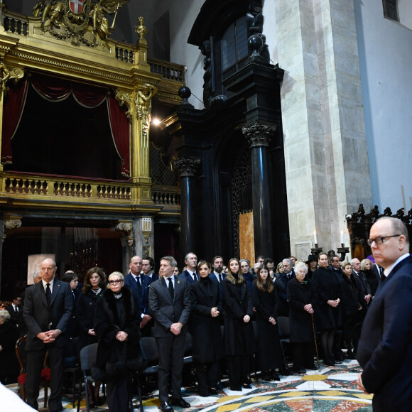 Le prince Dimitri de Yougoslavie,Eleonora Rajneri, Le prince Serge de Yougoslavie, Stanislas Fougeron, Le prince Aimone de Savoie Aoste, La princesse Olga de Savoie Aoste, Marina Ricolfi Doria, Le prince Emmanuel-Philibert de Savoie, La princesse Clotilde Courau de Savoie, La princesse Vittoria de Savoie, La princesse Louisa de Savoie, La princesse Maria Pia de Savoie, Elisabeth Janssens de Balkany, Asaea Reyna de Savoie, La reine Sofia d'Espagne, Le prince Albert II de Monaco, John Dunlap - La cérémonie funéraire de Victor Emmanuel de Savoie, fils du dernier roi d'Italie, en la basilique de Superga près de Turin, le 10 février 2024. 