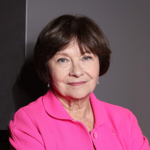 Exclusif - Portrait de Macha Méril en marge du dévoilement du timbre Michel Legrand réalisé par l'artiste Mathieu Persan (Vente anticipée le 23/02, vente général le 24/02 Tirage : 705 000) à la librairie "Le Carré d'Encre" à Paris le 12 décembre 2023. © Denis Guignebourg / Bestimage 