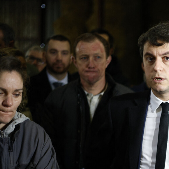 Des discussions ont eu lieu entre le maire de Pau et le Premier ministre 
Le Premier ministre Gabriel Attal visite une ferme d'élevage du bétail à Janvilliers, France, le 15 février 2024. © Raphael Lafargue/Pool/Bestimage 