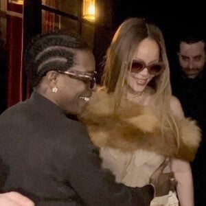 Pas de match du PSG au programme de la Saint-Valentin de Rihanna et du rappeur A$AP Rocky
Rihanna  - bijoutée par Messika - et son compagnon A$AP Rocky sont allés dîner en amoureux à l'occasion de la Saint-Valentin au restaurant Cesar à Paris 