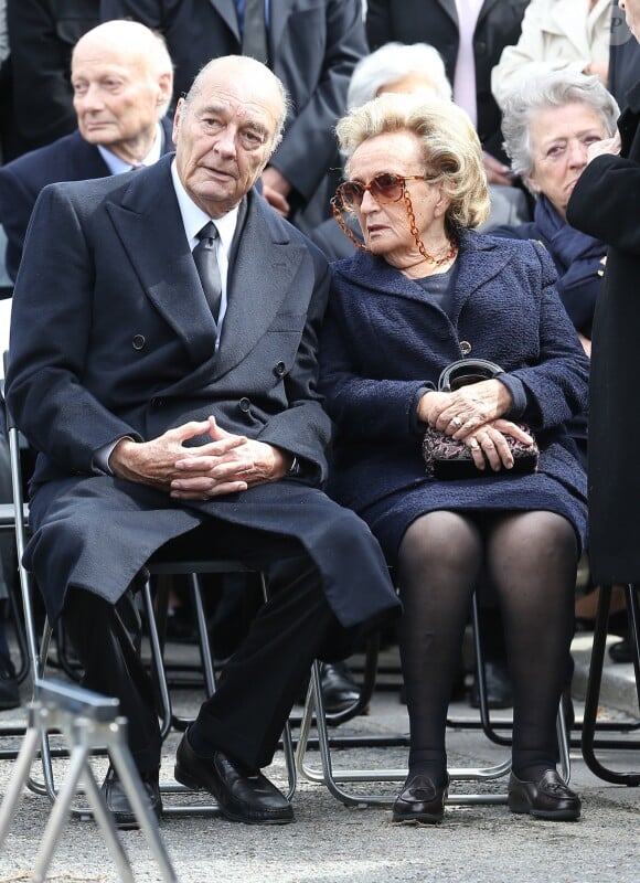 Pendant des années, Vincent Lindon a ri avec Jacques Chirac.
Jacques et Bernadette Chirac - Obsèques de Antoine Veil au cimetière du Montparnasse à Paris. Le 15 avril 2013.