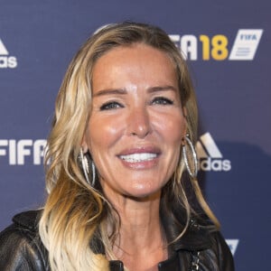 "Il m'a appris ce qu'est un tube. Je lui ai fait écouter plein de chansons, produites notamment par les gens avec qui je travaillais", ajoute-t-elle sur Prince
 
Ophélie Winter - Lancement du jeu vidéo de football FIFA 18 (FIFA 2018) à l'établissement public de coopération culturelle parisien "CentQuatre" à Paris, France, le 25 septembre 2017. © Pierre Perusseau/Bestimage