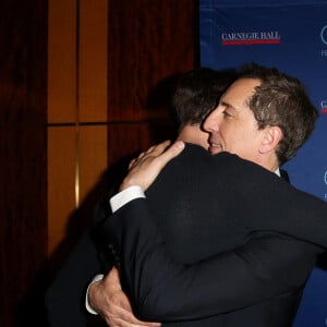 Exclusif - Gad Elmaleh avec son fils Noé lors du photocall du spectacle de Gad Elmaleh "Oh My Gad" au "Carnegie Hall" à New York, le 11 février 2017. © Dominique Jacovides/Bestimage 