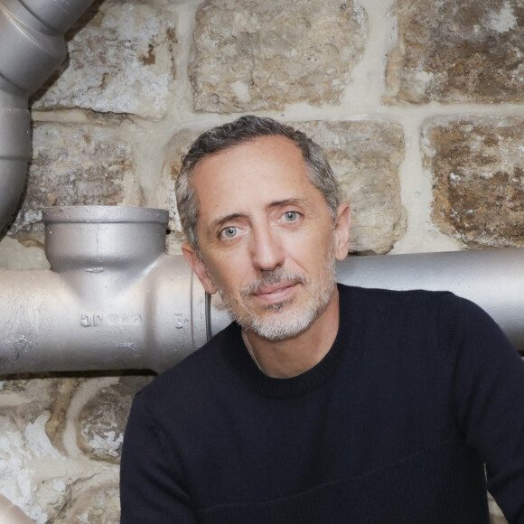 Exclusif - Rendez-vous avec Gad Elmaleh dans les backstage des Comedy Club à Paris. Le 23 avril 2023 © Jack Tribeca / Bestimage 