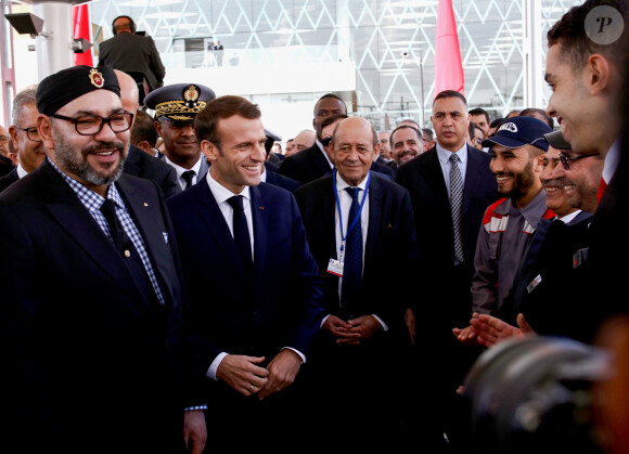 Des relations compliquées qui pourraient se réchauffer ?
Le président de la République française Emmanuel Macron, le roi Mohammed VI du Maroc, Jean-Yves Le Drian, ministre de l’Europe et des Affaires Etrangères arrivent pour l'inauguration de la ligne à grande vitesse Tanger-Casablanca à la gare de Tanger-Ville à Tanger, Maroc, le 15 novembre 2018. La nouvelle ligne LGV de Tanger à Casablanca (350 km) reliera les deux pôles économique en 2h10 au lieu de 4h45, la ligne devrait être ouverte aux voyageurs d'ici la fin du mois. Le TGV marocain a été baptisé "Al Boraq", en référence à une fantastique monture ailée de la tradition islamique. © Marwane Sobai/Bestimage