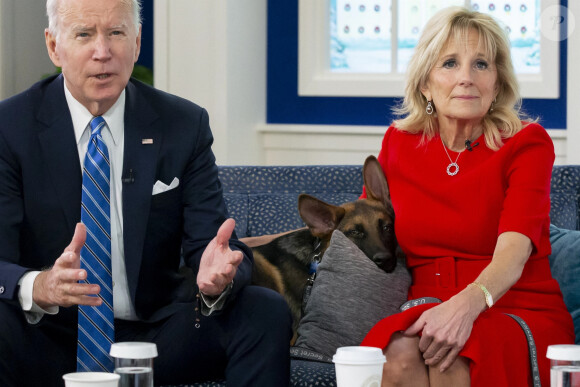 Jill et Joe Biden en visio avec les forces armées américaines pour le soir du réveillon depuis la Maison Blanche. Washington DC, le 25 décembre 2021. 