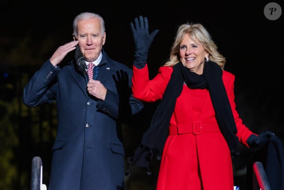 Jill et Joe Biden (président des Etats-Unis), lors de l'illumination du sapin de Noël de la Maison Blanche. Washington DC, le 2 décembre 2021. 