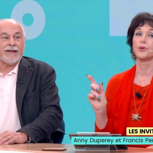 


"Je faisais déjà un numéro de trapèze seule et ensuite on a fait un numéro de trapèze en duo", ajoute la comédienne

Anny Duperey et Francis Perrin dans Bonjour ! La Matinale TF1, le 29 février 2024.




