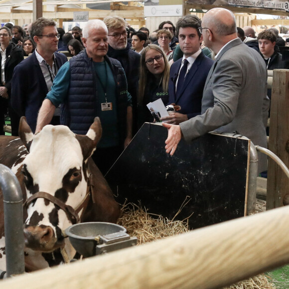 Le premier ministre, Gabriel Attal lors de la 60e édition du Salon international de l'Agriculture (SIA), Porte de Versailles, à Paris, le 27 février 2024. © Stéphane Lemouton/Bestimage