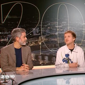 Manu Payet, Benoit Poher et Florian Dubos sur le plateau de "20h30 le dimanche".