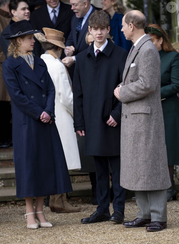Le prince Edward, duc d'Edimbourg, James Mountbatten-Windsor, comte de Wessex, Louise Mountbatten-Windsor (Lady Louise Windsor) - Les membres de la famille royale britannique lors de la messe du matin de Noël en l'église St-Mary Magdalene à Sandringham, le 25 décembre 2023.