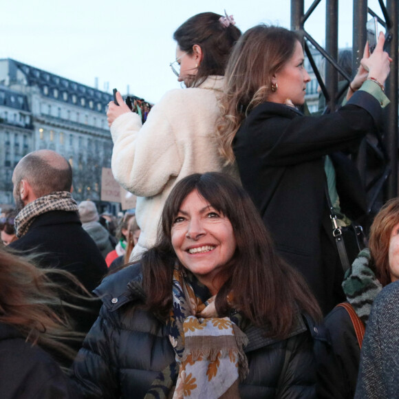 Anne Hidalgo s'est rendue sur place avec une délégation de la ville de Paris en automne 2023 dans le cadre de la préparation des Jeux Olympiques.
Anne Hidalgo - À l'occasion du vote par le Congrès de l'inscription de l'interruption volontaire de grossesse (IVG) dans la Constitution, la Fondation des Femmes, en collaboration avec de nombreuses associations organisent une journée sous le signe de la victoire pour célébrer cette avancée historique, sur le parvis du Trocadéro, Paris, le 4 mars 2024. © Stéphane Lemouton / Bestimage