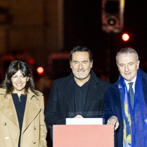 Anne Hidalgo, Gilles Lellouche, Marc-Antoine Jamet - Lancement des Illuminations de Noël des Champs-Elysées à Paris le dimanche 19 Novembre 2023. © Pierre Perusseau/Bestimage