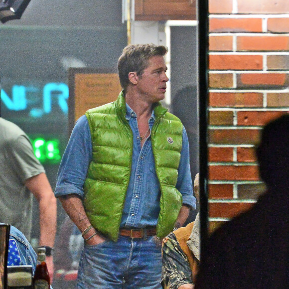 L'acteur de 60 ans a entamé une relation avec Ines de Ramon en 2022.
Brad Pitt et Javier Bardem filment une scène dans une laverie automatique pour un film consacré à la Formule 1 à New Smyrna, le 26 janvier 2024.