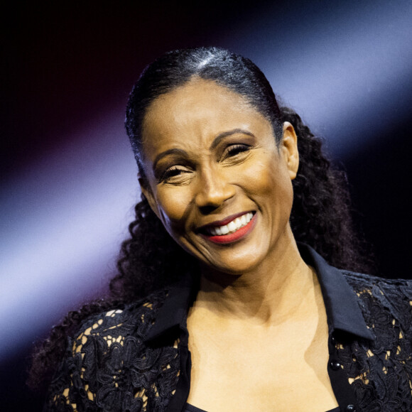 "Et 'Kelly ?' Pourquoi ce choix ?", "J'étais accompagnée de ma petite cousine que j'adore et qui se prénomme Kelly, donc j'ai dit 'Eh bien mettez Kelly alors !'" a-t-elle ajouté.
Christine Kelly - CNews - Deuxième édition du Grand Débat des Valeurs au Palais des Sports de Paris le 13 avril 2023. 