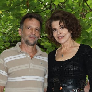 Mathieu Kassovitz et Fanny Ardant au photocall du film "Les Rois de la Piste" lors de la 16ème édition du festival du film francophone (FFA) de Angoulême, France, le 25 août 2023. © Coadic Guirec/Bestimage 