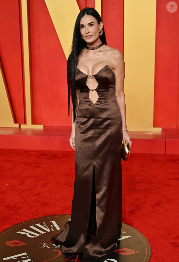Demi Moore lors de la soirée des Oscars Vanity Fair 2024 organisée par Radhika Jones au Wallis Annenberg Center for the Performing Arts à Beverly Hills, Los Angeles, Californie, Etats-Unis, le 10 mars 2024. 