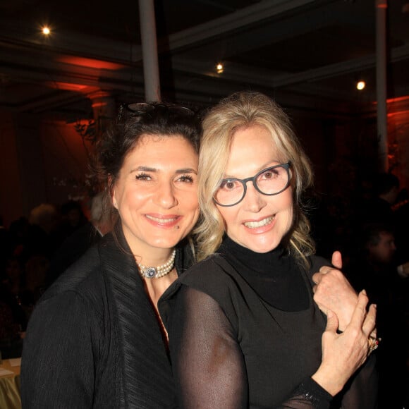 Fabienne Amiach et Emmanuelle Galabru lors de la soirée "Les talents du coeur" au profit de l'association Mécénat Chirurgie Cardiaque à la salle Gaveau à Paris le 4 mars 2024. © Philippe Baldini / Bestimage  "Les talents du coeur" evening in aid of the Mécénat Chirurgie Cardiaque association at the Salle Gaveau in Paris on 4 March 2024. 