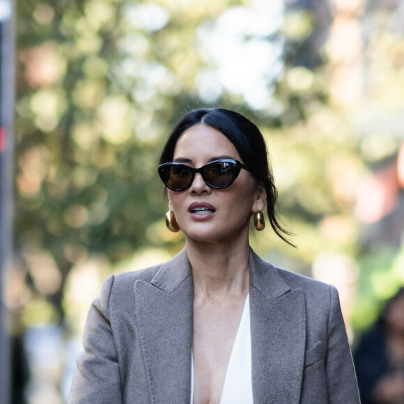 À travers ce témoignage, Olivia Munn souhaite sensibiliser les femmes au dépistage du cancer du sein.
Olivia Munn à New York en 2023