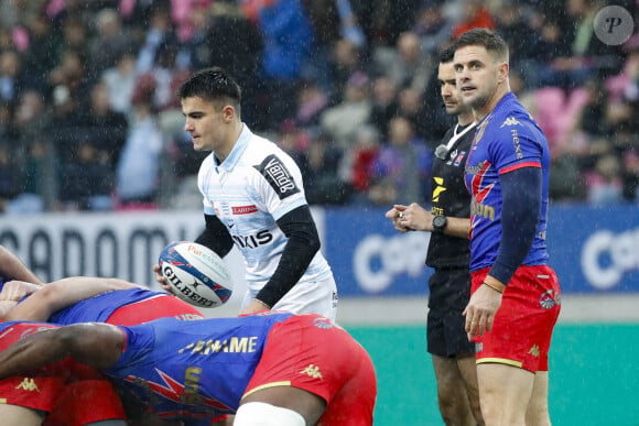 Nolann Le Garrec (Racing 92) Vs Rory Kockott (Stade Francais Paris) - Victoire du Racing 92 face au Stade Français (13 - 9) lors de la 7ème Journée du Top 14 à Paris, le 18 novembre 2023. © Michael Baucher / Panoramic / Bestimage