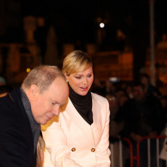 Le 700e anniversaire du mariage de Jeanne de Ferrette avec Albert II de Habsbourg, marquant l'appartenance du comté de Ferrette aux Grimaldi
Le prince Albert II de Monaco, la princesse Charlene, le prince héréditaire Jacques et la princesse Gabriella - Célébrations de la Sainte Dévote, Sainte Patronne de Monaco - Quai Albert Ier : embrasement de la Barque par la Famille Princière le 26 janvier 2024. © Claudia Albuquerque / Bestimage 