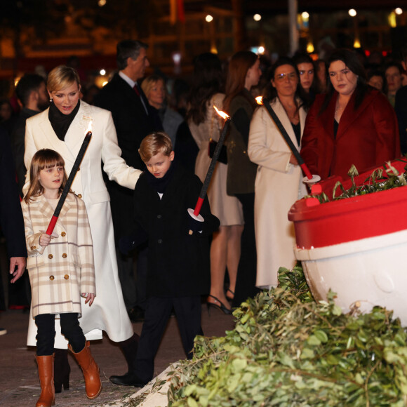Célébrations de la Sainte Dévote, Sainte Patronne de Monaco - Quai Albert Ier : embrasement de la Barque par la Famille Princière le 26 janvier 2024. La prince Albert II de Monaco, la princesse Charlene, le prince héréditaire Jacques et la princesse Gabriella ont embrasé la barque. © Jean-Charles Vinaj / Pool Monaco / Bestimage 