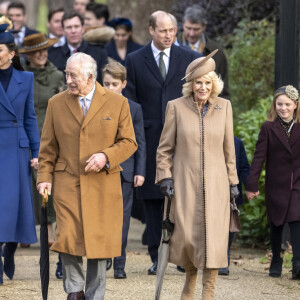 Le prince William, prince de Galles, et Catherine (Kate) Middleton, princesse de Galles, Le roi Charles III d'Angleterre et Camilla Parker Bowles, reine consort d'Angleterre à Sandringham en décembre 2023