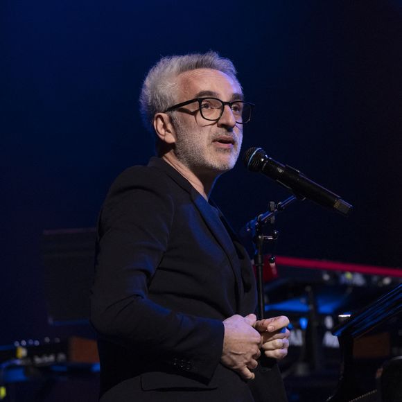 Vincent Delerm au concert du gala des 20 ans de la fondation Recherche Alzheimer "2 générations chantent pour la 3ème" à l'Olympia à Paris le 18 mars 2024. © Cyril Moreau / Bestimage 