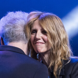 Vincent Delerm, Sandrine Kiberlain au concert du gala des 20 ans de la fondation Recherche Alzheimer "2 générations chantent pour la 3ème" à l'Olympia à Paris le 18 mars 2024. © Cyril Moreau / Bestimage 