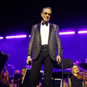 Exclusif - Alain Chamfort "Dandy Symphonique" en concert au Grand Rex à Paris. Le 23 mars 2022 © Denis Guignebourg / Bestimage 