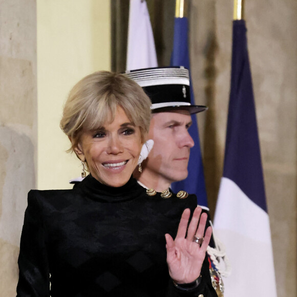 Brigitte Macron - Dîner d'état en l'honneur de l'Emir du Qatar au palais présidentiel de l'Elysée à Paris le 27 février 2024. © Dominique Jacovides / Bestimage
