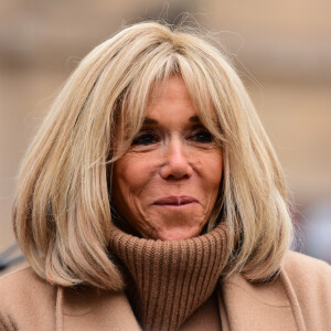 Brigitte Macron lors du lancement de l'opération Pièces Jaunes, en faveur des enfants et adolescents hospitalisés, à Lyon. © Romain Doucelin / Bestimage