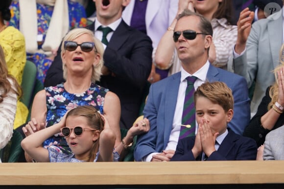 Les jeunes enfants, confrontés à la maladie de leur maman, savent qu'ils doivent plus que jamais être présent pour elle
Princesse Charlotte et prince George à Wimbledon le 16 juillet 2023