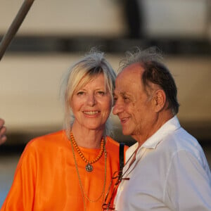 People lors d'un événement Saint-Laurent au port de Saint-Tropez le 20 juillet 2023. 