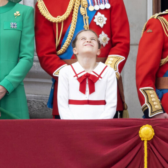 La famille royale d'Angleterre sur le balcon du palais de Buckingham lors du défilé "Trooping the Colour" à Londres. Le 17 juin 2023