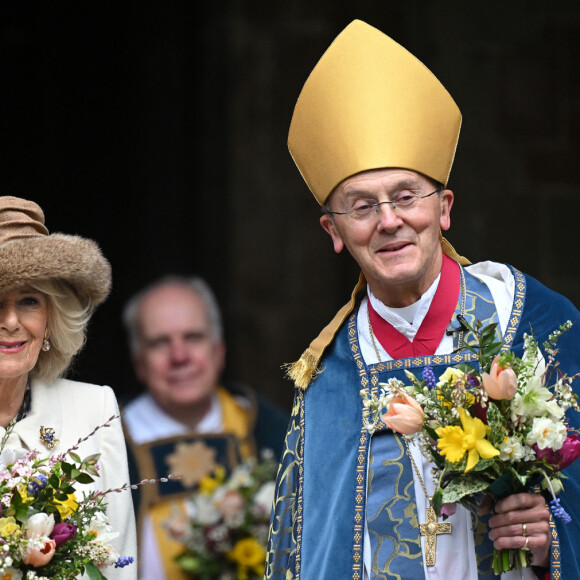 À sa sortie, Camilla a été acclamée par la foule.
Camilla Parker Bowles assiste au service Royal Maundy à la cathédrale de Worcester, le 28 mars 2024.