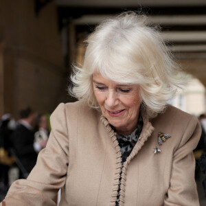 Camilla Parker Bowles visite le Shrewsbury Farmers Market, le 27 mars 2024.
