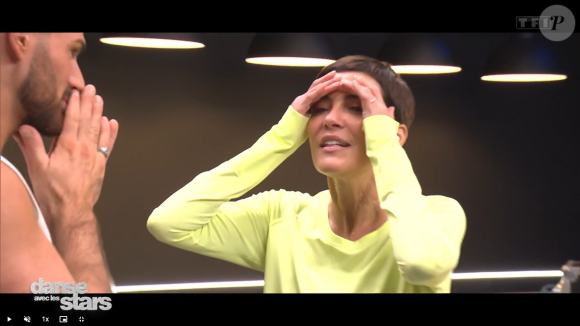 Après avoir délivré une performance peu performante sur le parquet.
Le look de Cristina Cordula interpelle, DALS, TF1.