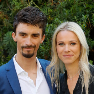 Julian Alaphilippe et Marion Rousse vivent en couple depuis plusieurs années
Exclusif - les coureurs cyclistes Julian Alaphilippe et sa compagne Marion Rousse - Arrivées de l'émission "Vivement Dimanche" au Studio Gabriel à Paris. © Christophe Clovis / Bestimage 