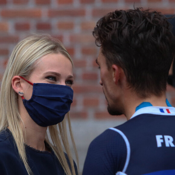 Récemment, le patron du cycliste français a affirmé qu'il était "sous la coupe" de sa compagne
Championnats du Monde UCI - Elite Hommes à Leuven en Belgique le 26 septembre 2021.  Julian Alaphilippe et Marion Rousse 