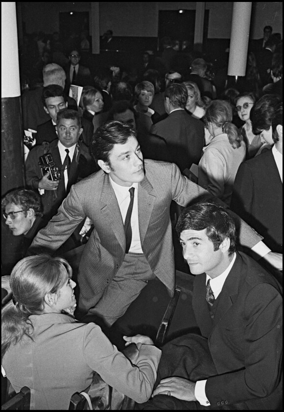 Archives : Alain Delon et sa femme Nathalie à Paris