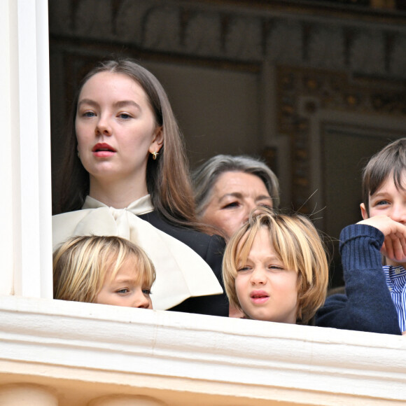 La princesse Alexandra de Hanovre, la princesse Caroline de Hanovre, Raphaël Elmaleh, Charlotte Casiraghi - Le prince de Monaco fête son anniversaire (66 ans) en famille sur la Place du Palais princier de Monaco, le 14 mars 2024. © Bruno Bebert/Bestimage 