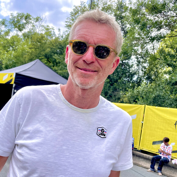 Denis Brogniart à l'arrivée de la troisième étape (Amorebieta - Bayonne) de la 110ème édition du Tour de France le 3 juillet 2023. © Fabien Faure/Bestimage